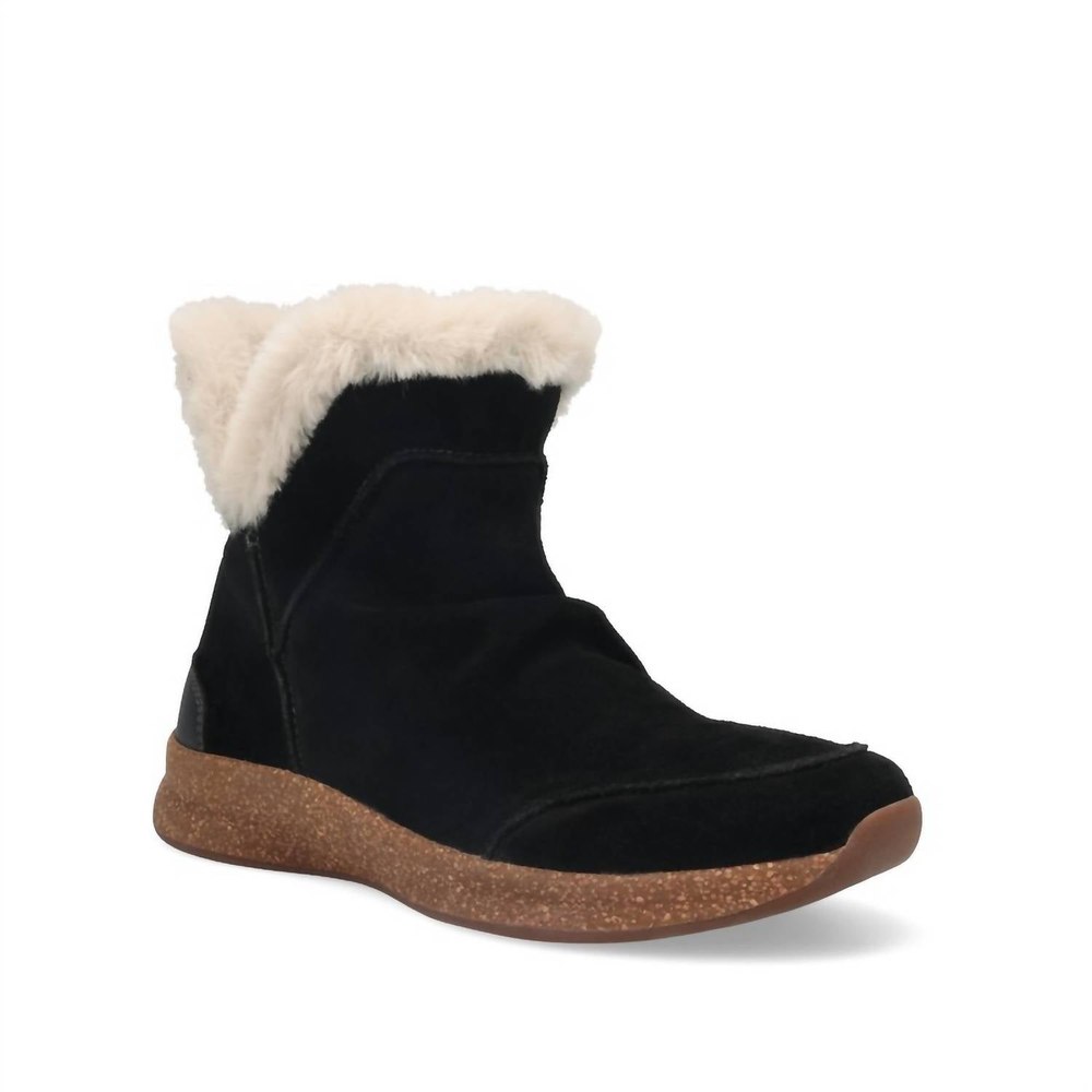 Women’s Future Mid Booties In Black 7765067923516