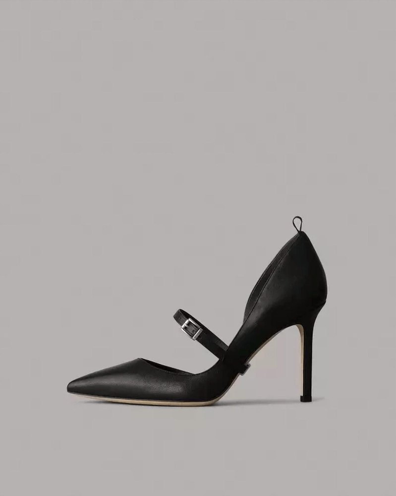 Pump In Black 7676693905468