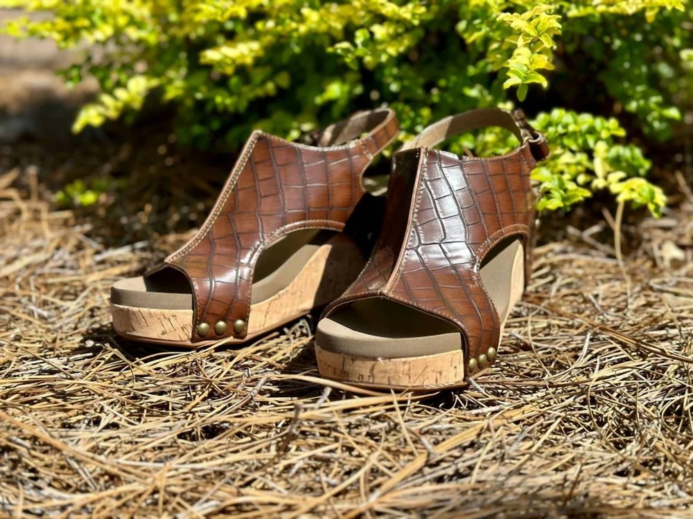 Carley Croc Sandal In Brown