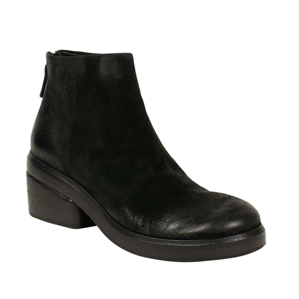 Bo Ceppo’ Black Distressed Leather Ankle Boots
